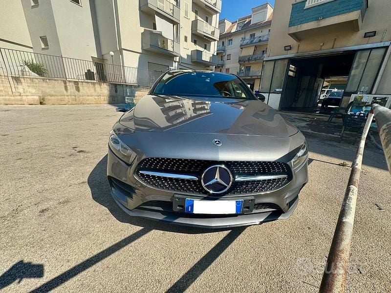 Usata Mercedes A200 Premium 150 CV (110 kW) 2021 Grigio Berlina