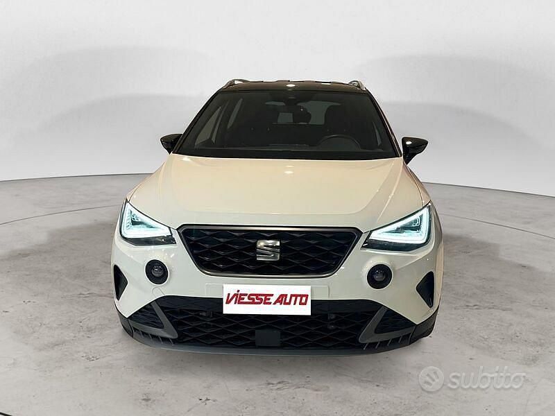 Usata Seat Arona Xperience 150 CV (110 kW) 2024 Bianco SUV