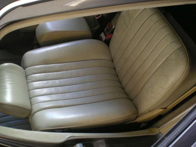 Usata Mercedes E230 136 CV (100 kW) 1983 Grigio Station wagon