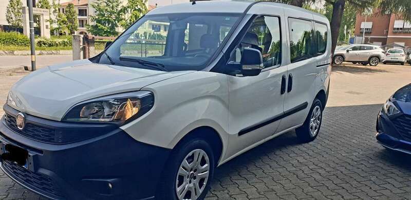 Usata Fiat Doblò 95 CV (69 kW) 2019 Bianco Monovolume