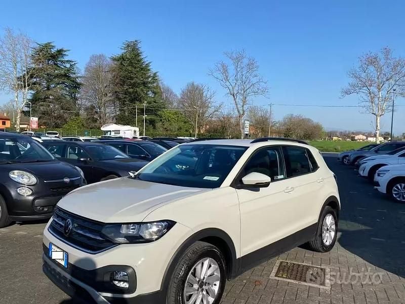 Usata VW T-Cross Life 115 CV (84 kW) 2023 Grigio SUV