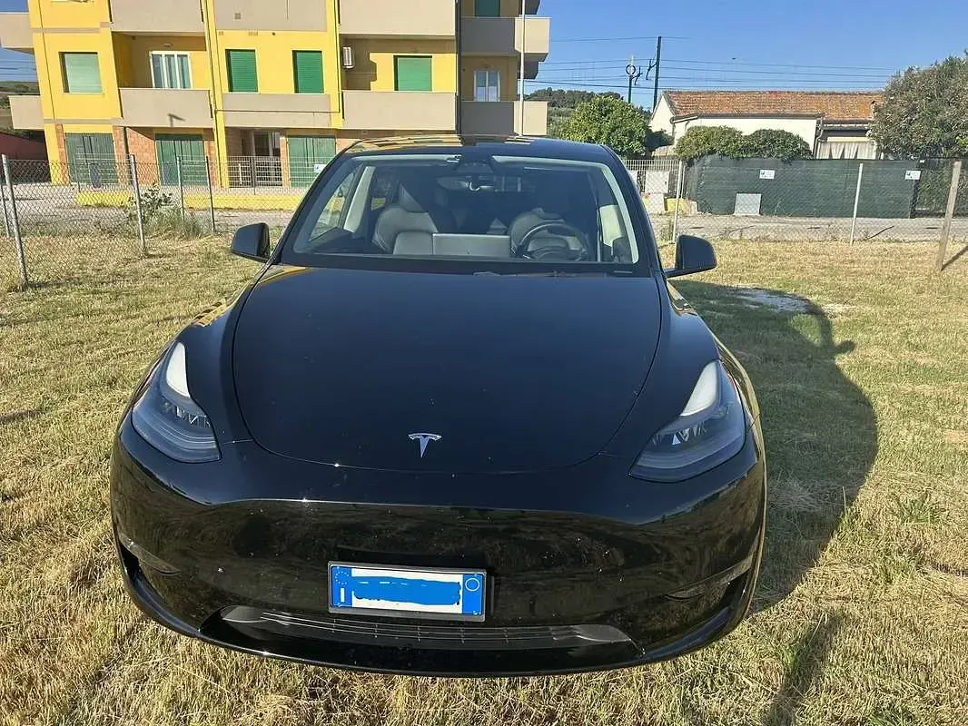 Usata Tesla Model Y Performance 185 kW (252 CV) 2023 Nero SUV