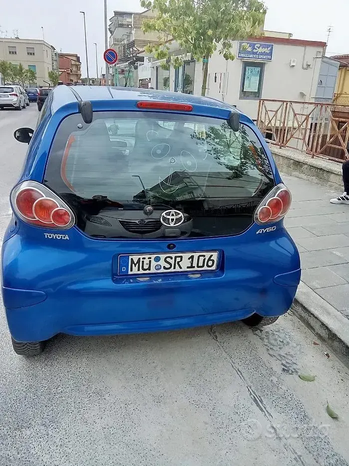 Usata Toyota Aygo 68 CV (50 kW) 2009 Blu Utilitaria