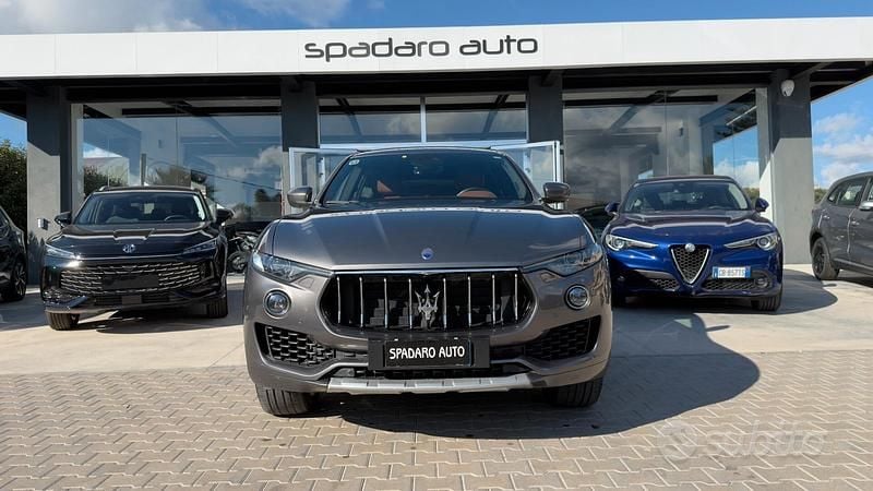 Usata Maserati Levante GranLusso 250 CV (183 kW) 2018 Grigio SUV