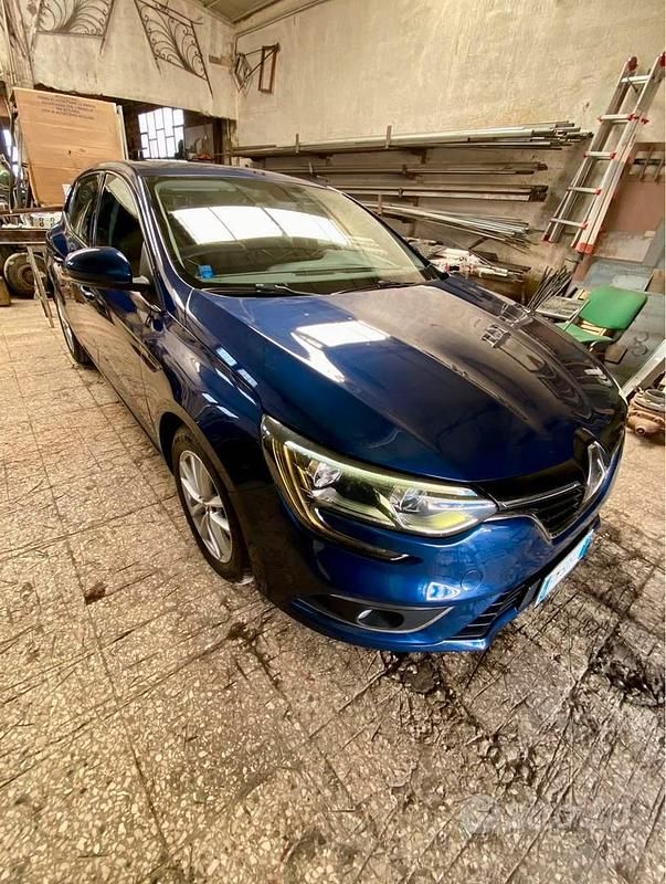 Usata Renault Mégane IV 90 CV (66 kW) 2017 Berlina