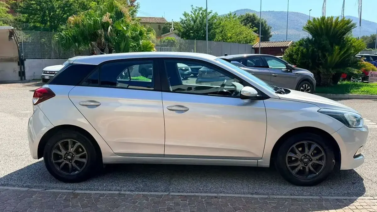Usata Hyundai i20 Blackline 84 CV (61 kW) 2018 Other Utilitaria