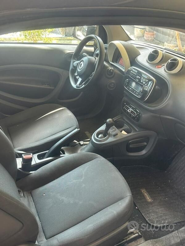 Usata Smart ForTwo Coupé 71 CV (52 kW) 2016 Utilitaria