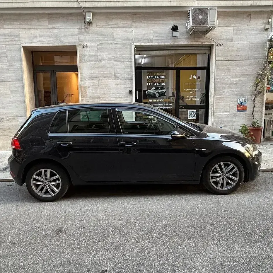 Usata VW Golf VII 130 CV (95 kW) 2019 Nero Berlina