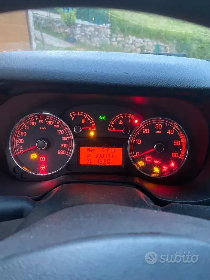Usata Fiat Punto 75 CV (55 kW) 2007 Utilitaria