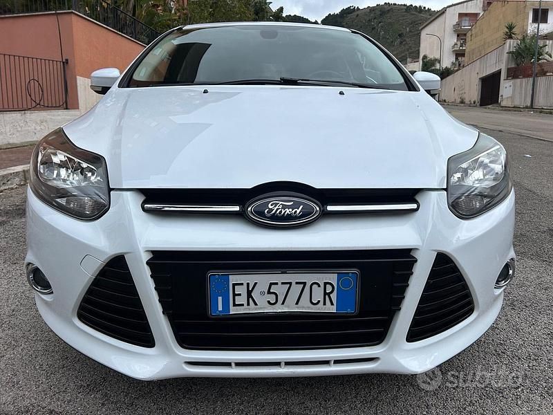 Usata Ford Focus Titanium 115 CV (84 kW) 2012 Bianco Berlina