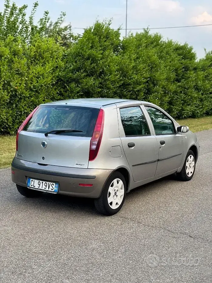 Occasion Fiat Punto 60 ch (44 kW) 2004 Blanc Citadine
