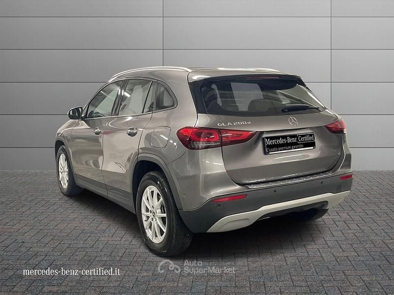 Occasion Mercedes GLA200 Business 150 ch (110 kW) 2022 Gris SUV