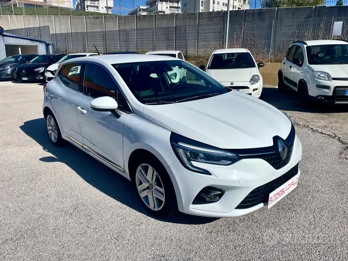 Usata Renault Clio V Intens 86 CV (63 kW) 2020 Bianco Berlina