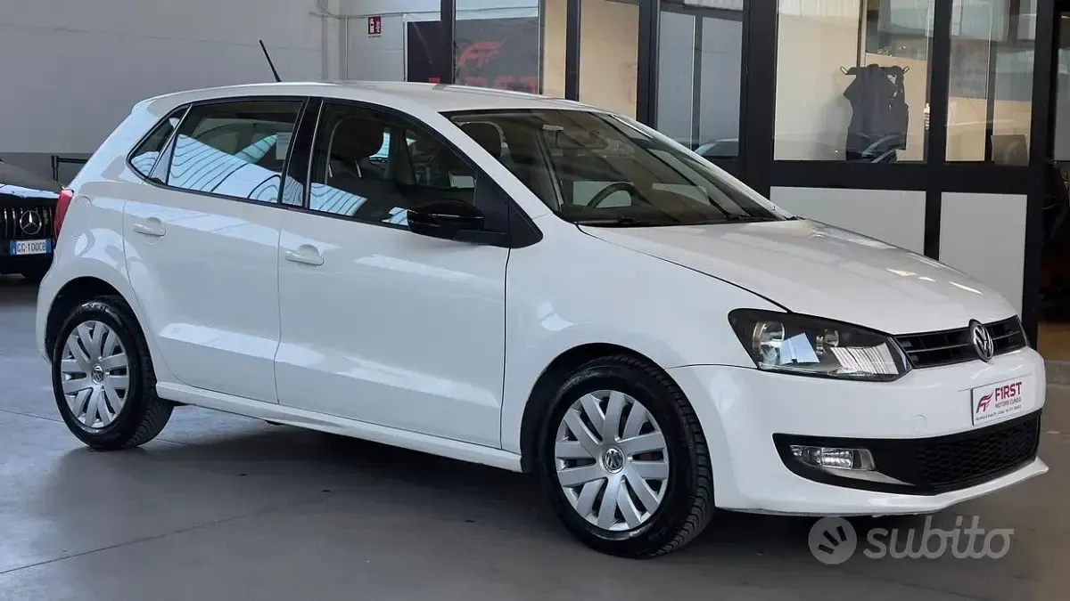 Usata VW Polo Comfortline 75 CV (55 kW) 2010 Bianco Utilitaria