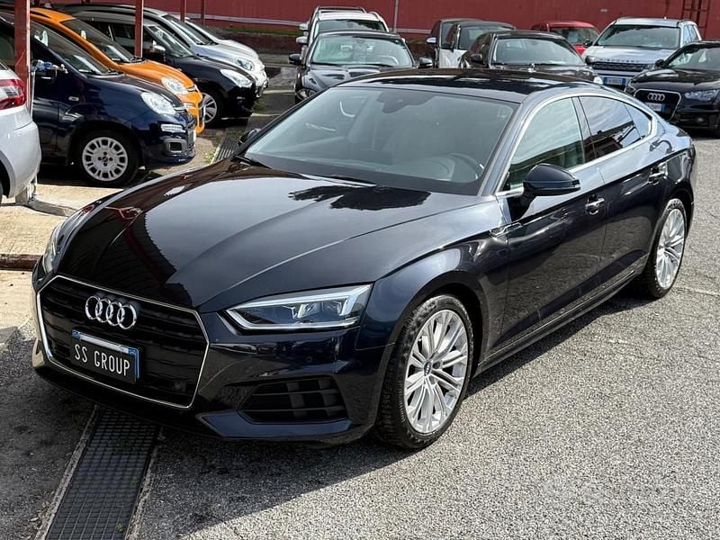 Käytetty Audi A5 Sport 190 HP (139 kW) 2017 Sininen Coupe - kaksiovinen