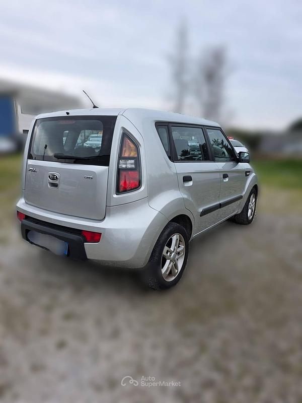 Usata Kia Soul 128 CV (94 kW) 2010 Gray SUV