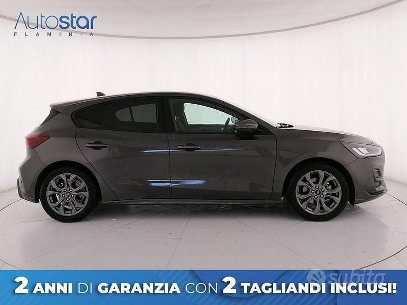 Usata Ford Focus ST-Line 125 CV (91 kW) 2022 Grigio Berlina