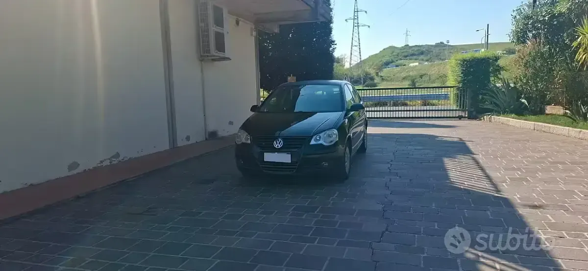 Usata VW Polo Trendline 64 CV (47 kW) 2007 Nero Utilitaria