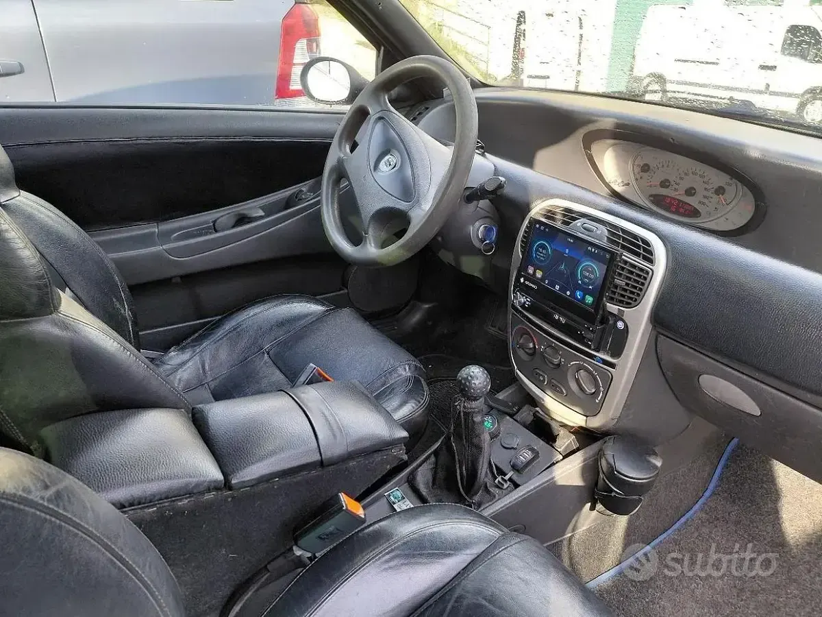 Usata Lancia Ypsilon 54 CV (39 kW) 1998 Blu Utilitaria