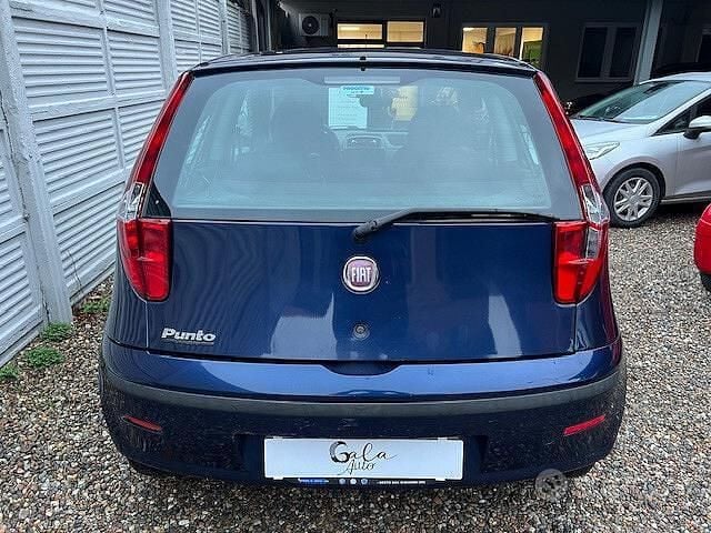 Usata Fiat Punto Active 60 CV (44 kW) 2009 Blu Berlina