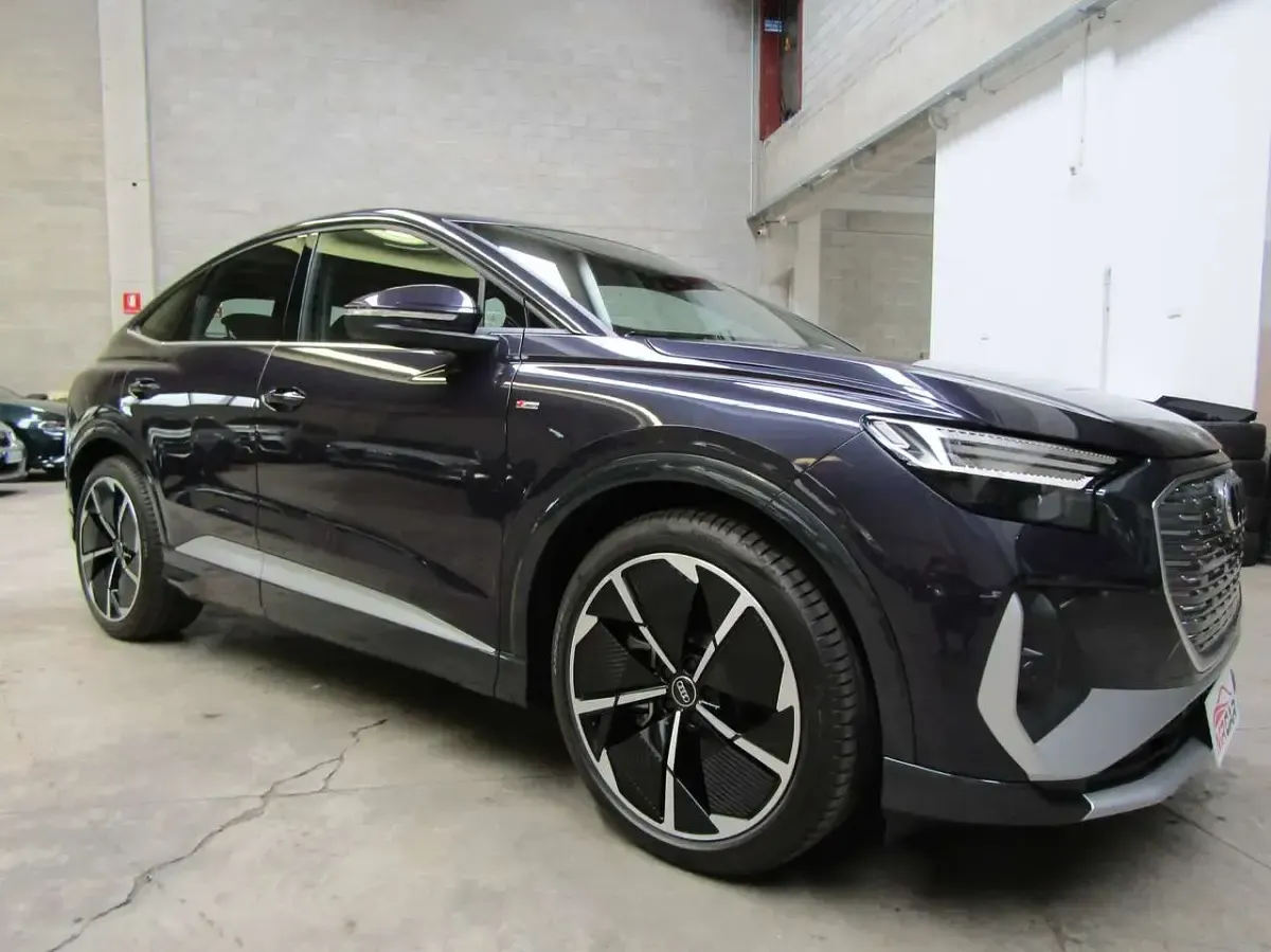 Nuova Audi Q4 Sportback e-tron S-Line 210 kW (286 CV) 2025 Viola aurora SUV