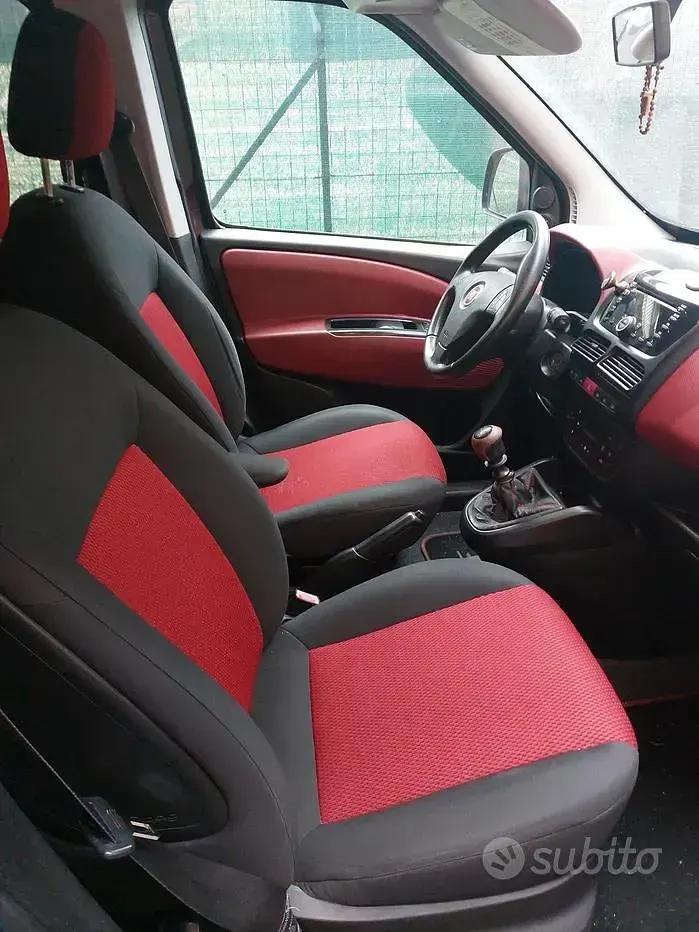 Usata Fiat Doblò 105 CV (77 kW) 2010 Monovolume
