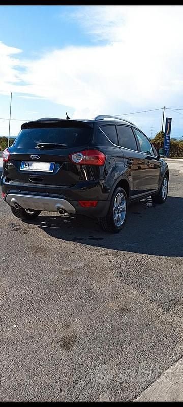 Usata Ford Kuga 163 CV (119 kW) 2011 Nero SUV