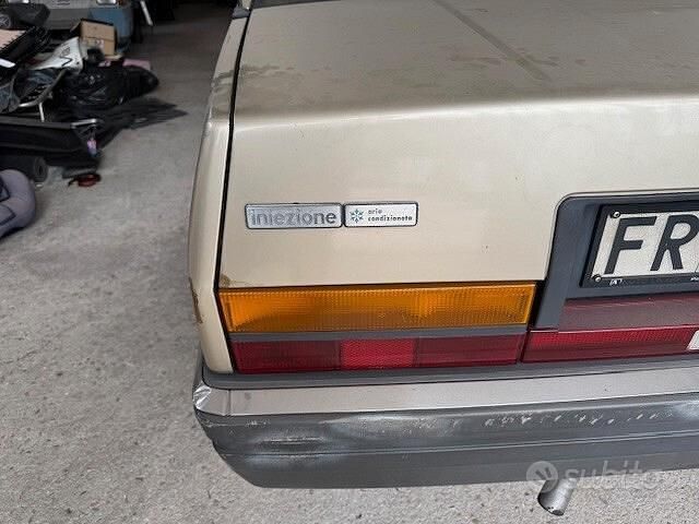 Usata Alfa Romeo 90 128 CV (94 kW) 1986 Marrone Berlina