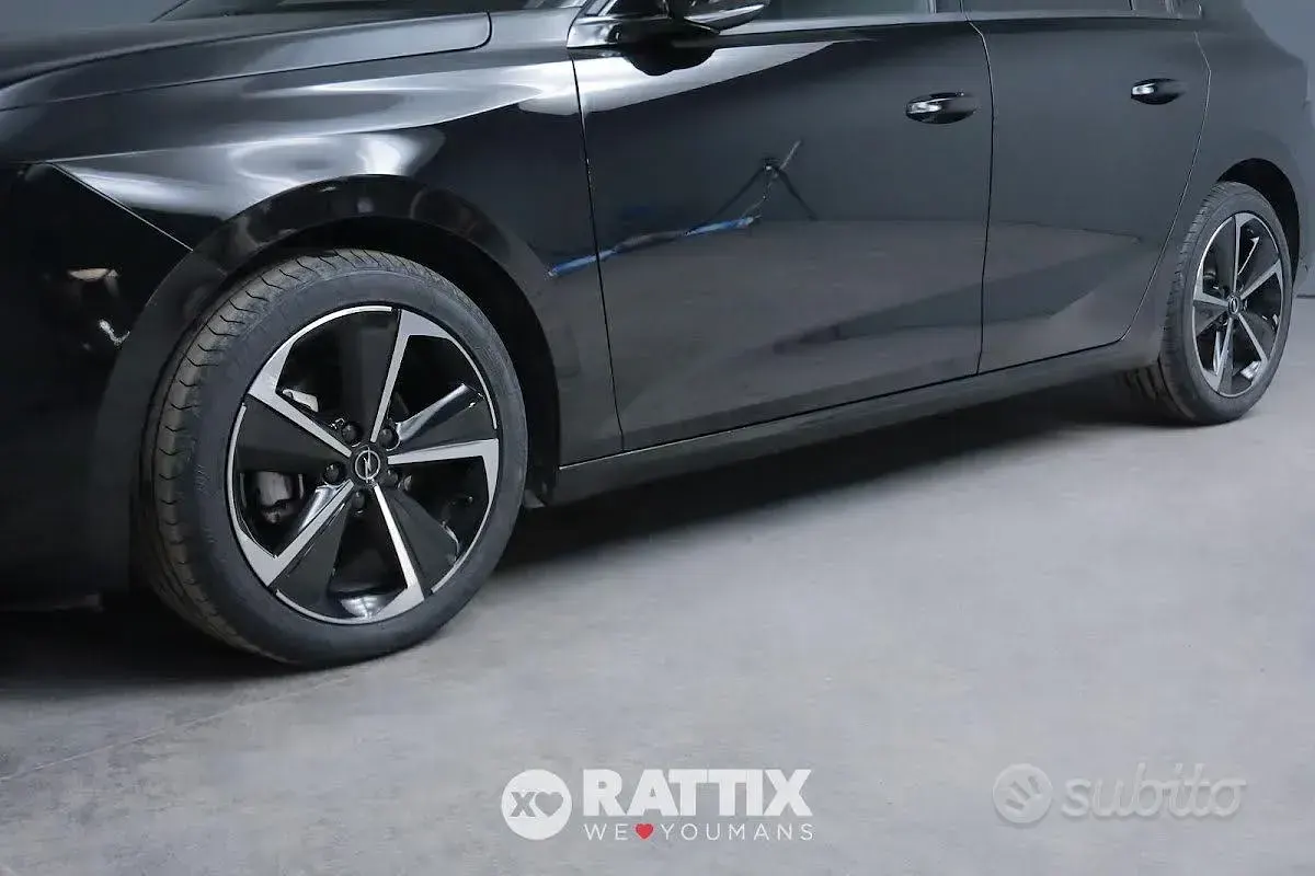 Usado Opel Astra S 131 CV (96 kW) 2025 Negro Berlina