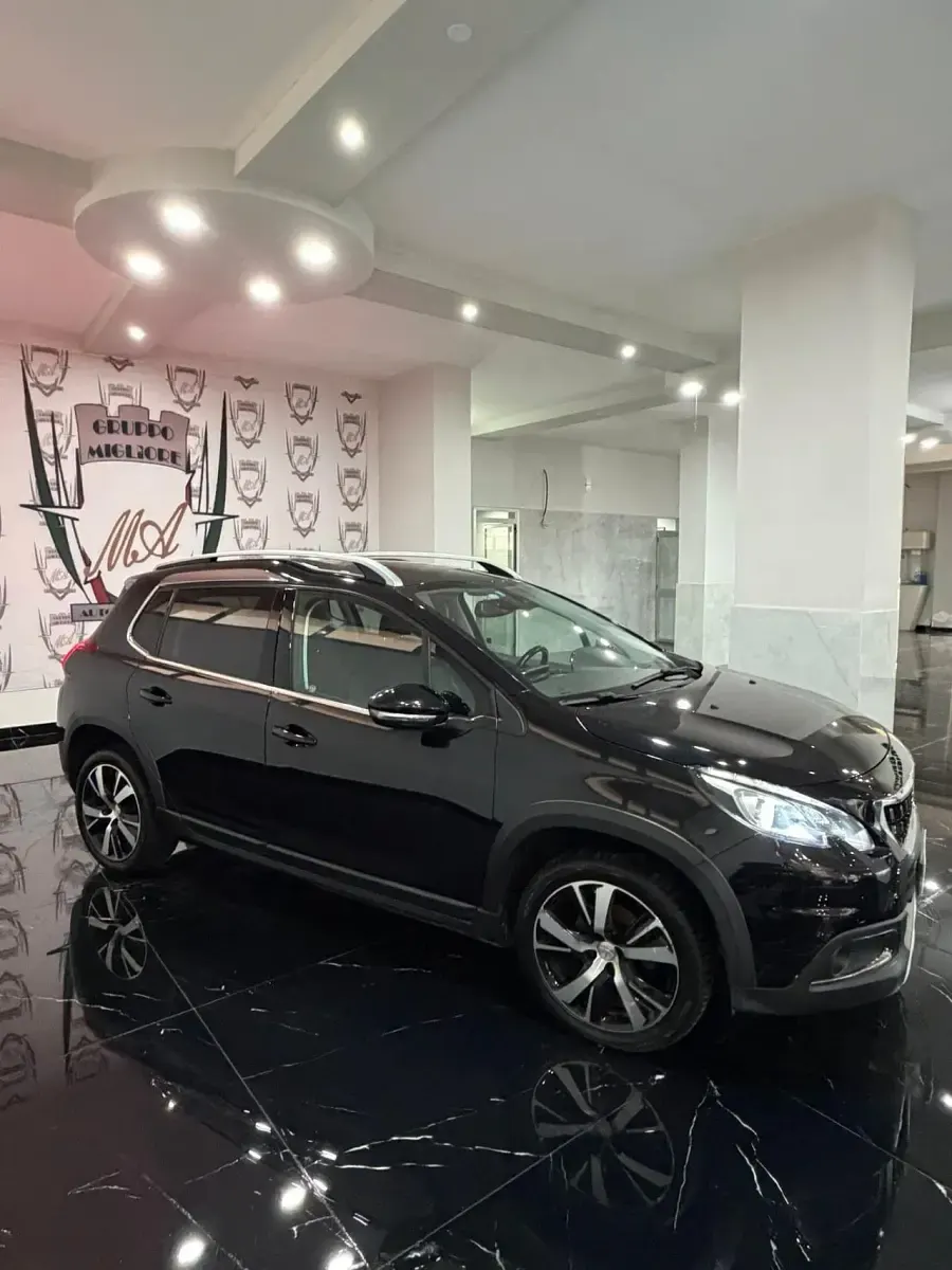 Usata Peugeot 2008 S 102 CV (75 kW) 2019 Nero SUV