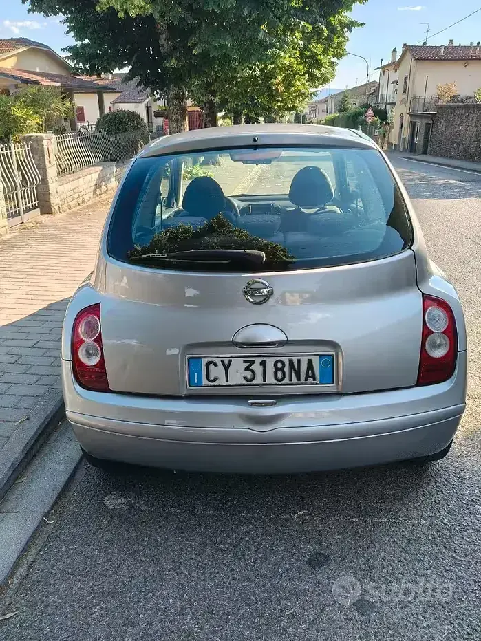Usata Nissan Micra 80 CV (58 kW) 2005 Grigio Berlina