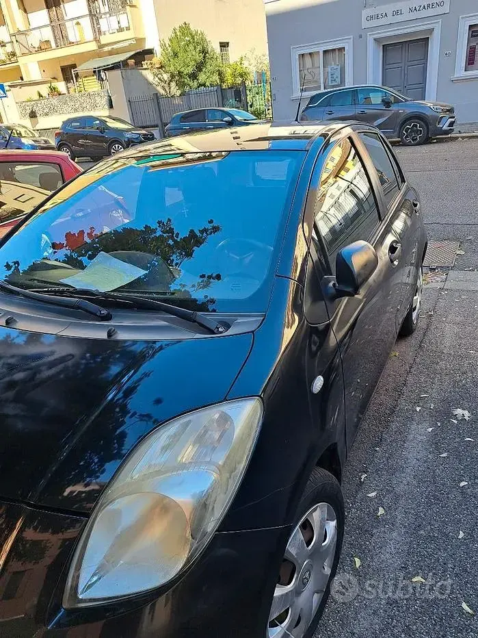 Usata Toyota Yaris 69 CV (50 kW) 2009 Bluazzurro Utilitaria