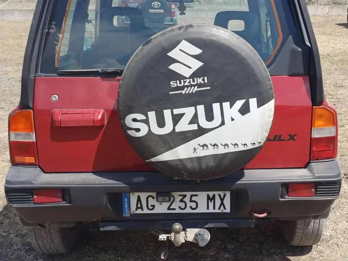 Usata Suzuki Vitara 95 CV (69 kW) 1995 Rosso SUV