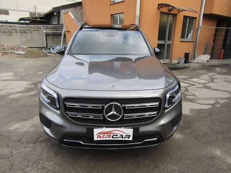 Usata Mercedes GLB200 AMG 150 CV (110 kW) 2023 Grigio scuro metallizzato SUV