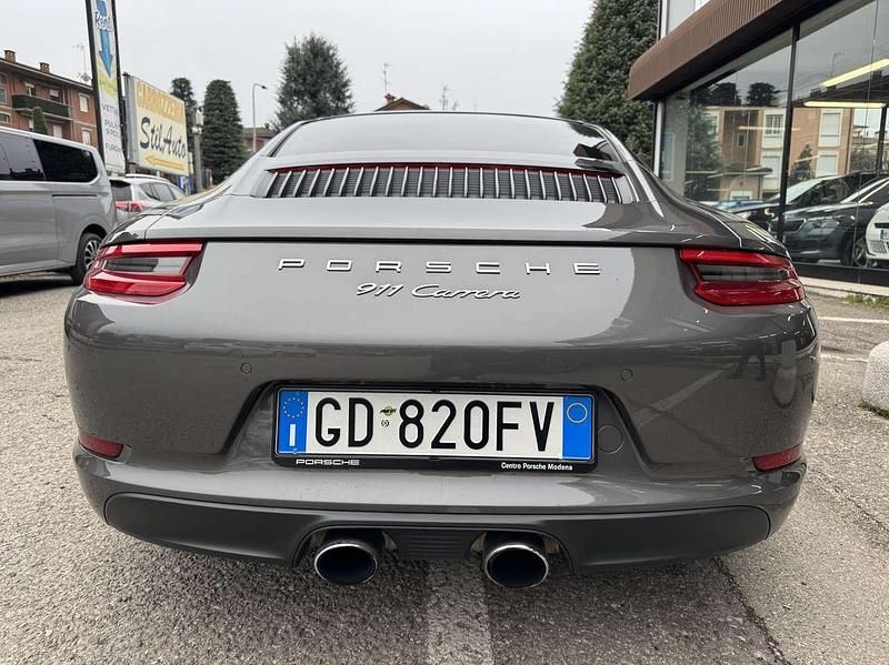 Usata Porsche 911 Carrera 370 CV (272 kW) 2018 Grigio Coupé