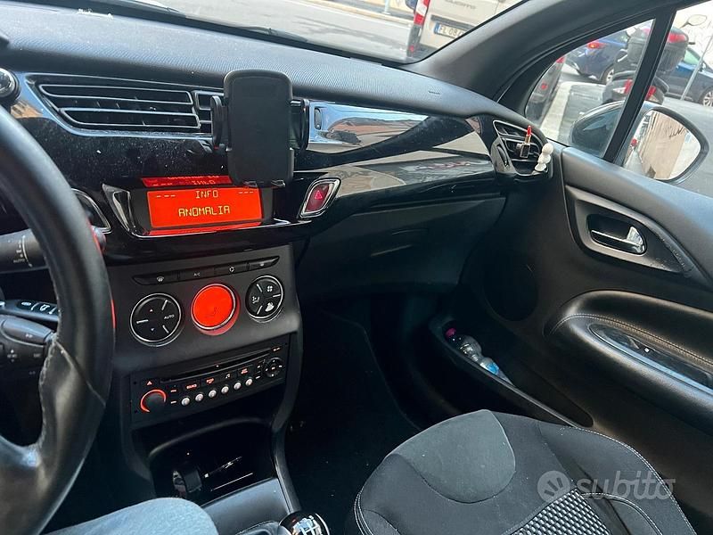 Usata DS Automobiles DS3 95 CV (69 kW) 2012 Bianco Coupé