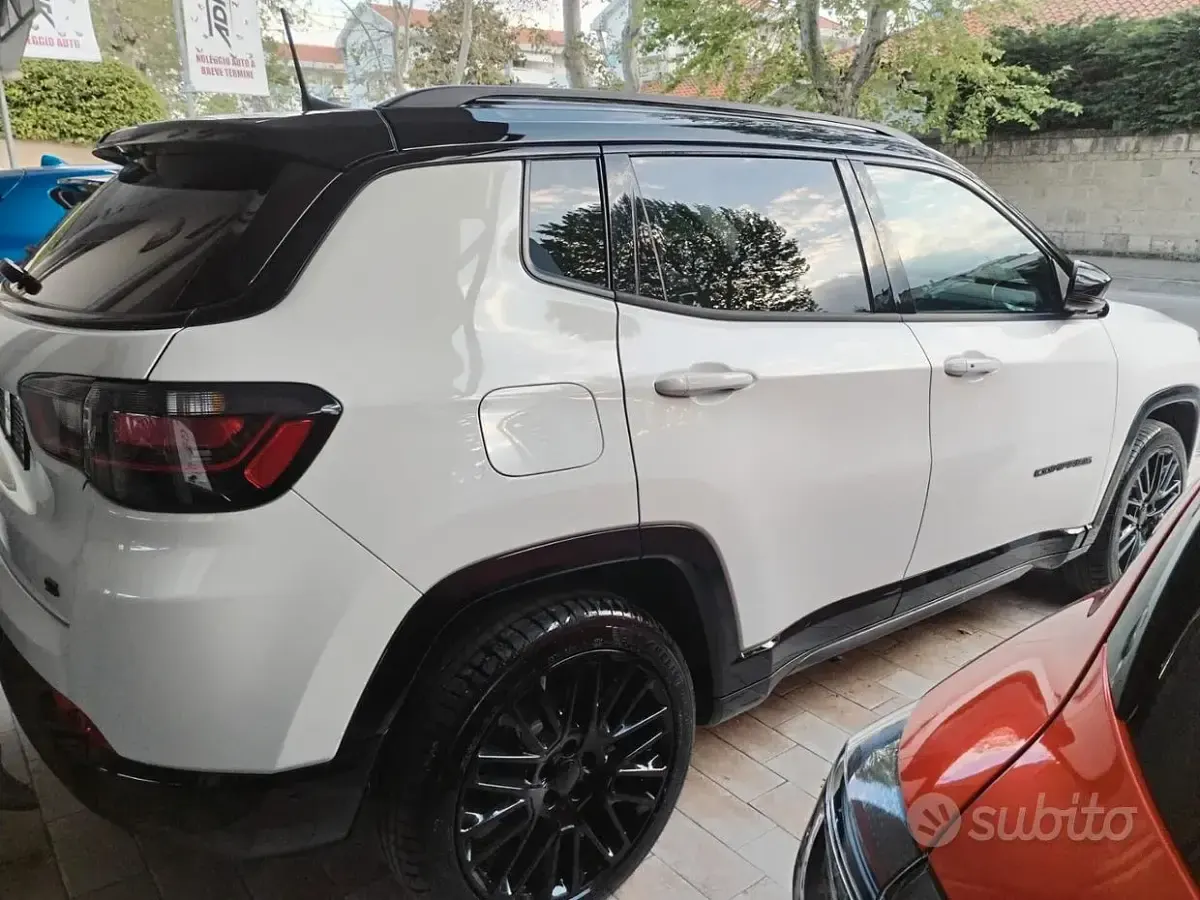 Usata Jeep Compass 131 CV (96 kW) 2024 Bianco SUV