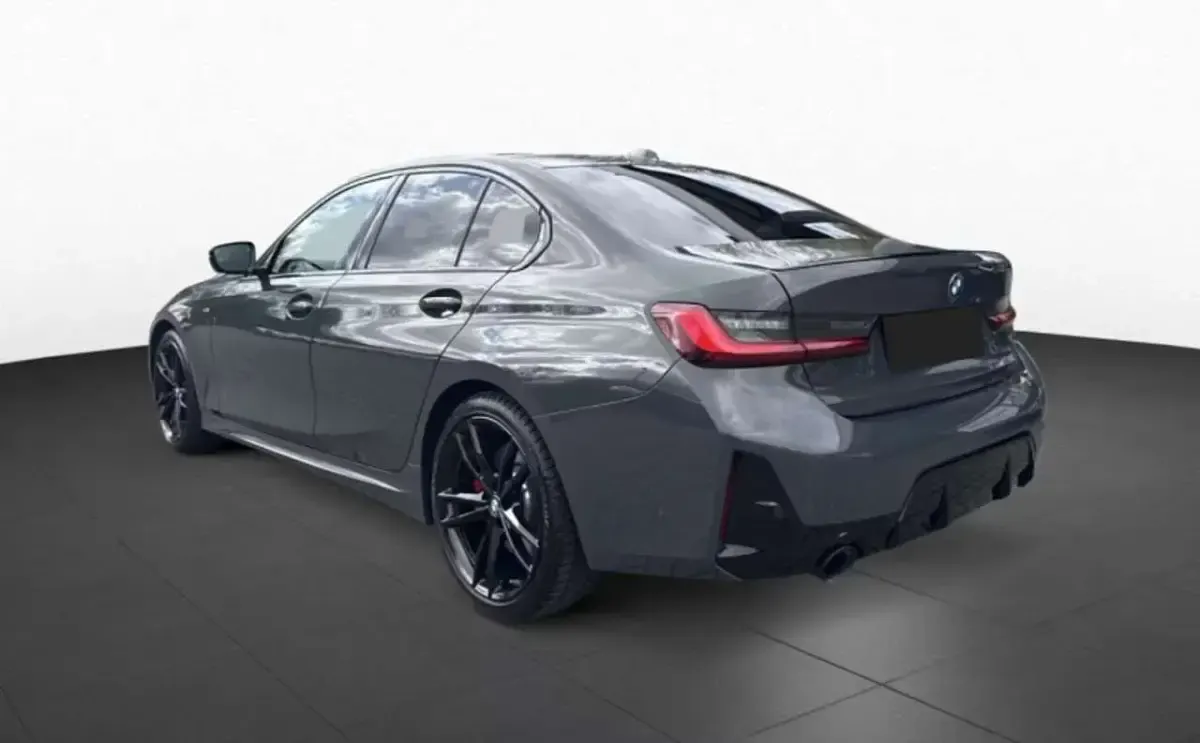 Usata BMW 330 M Sport 286 CV (210 kW) 2023 Grigio Berlina