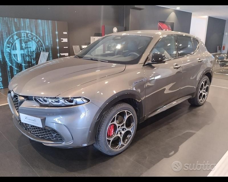 Usata Alfa Romeo Tonale Veloce 280 CV (205 kW) 2023 Grigio vesuvio SUV