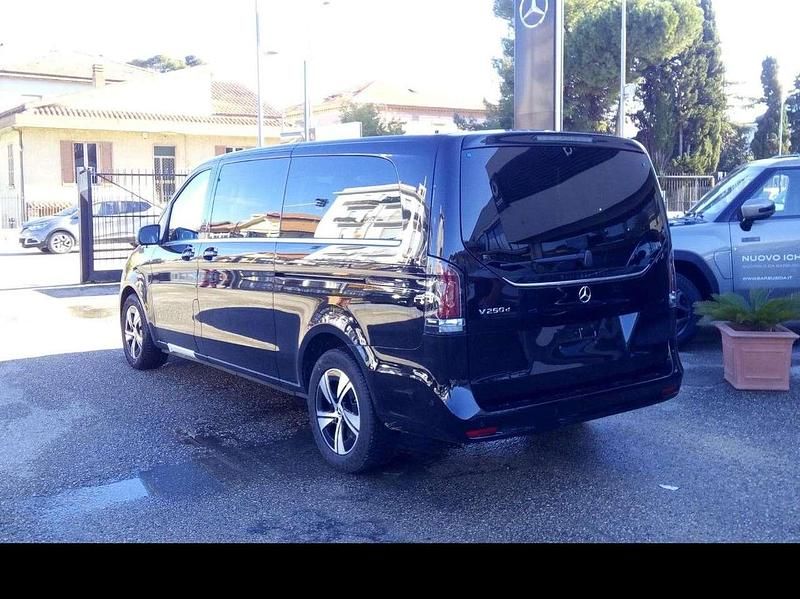 Nuova Mercedes V250 Avantgarde 190 CV (139 kW) 2026 Other Monovolume
