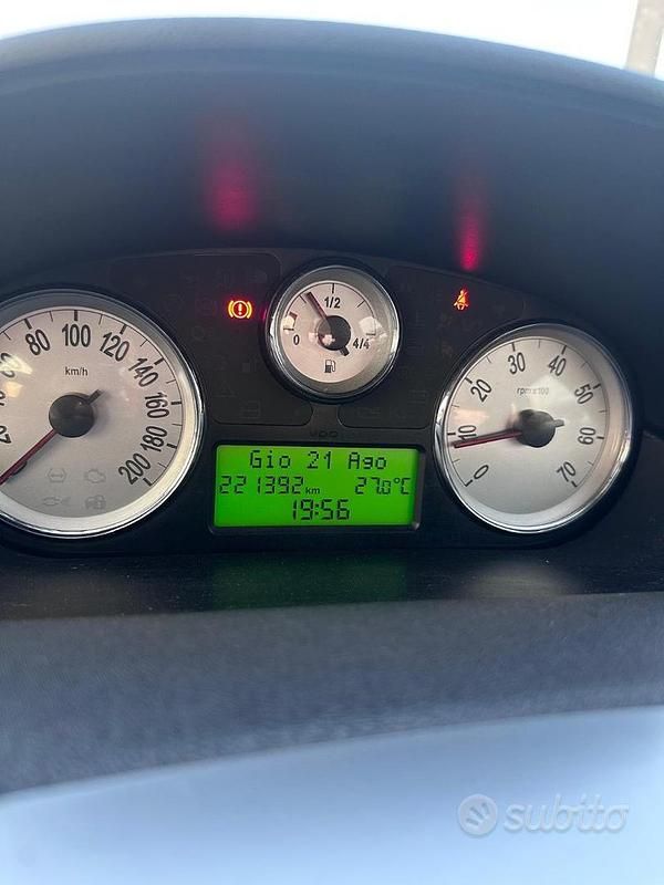 Usata Lancia Ypsilon 69 CV (50 kW) 2011 Utilitaria