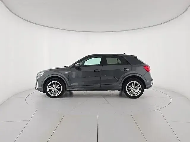 Usata Audi Q2 S-Line 150 CV (110 kW) 2025 Grigio SUV