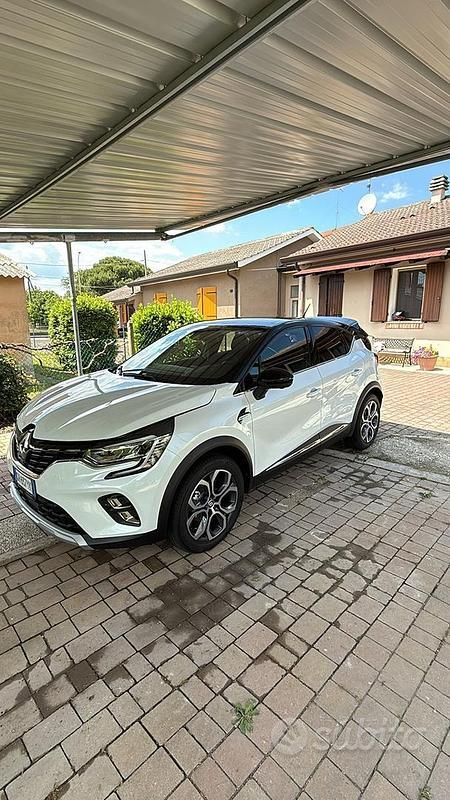 Usata Renault Captur Intens 101 CV (74 kW) 2022 Bianco SUV