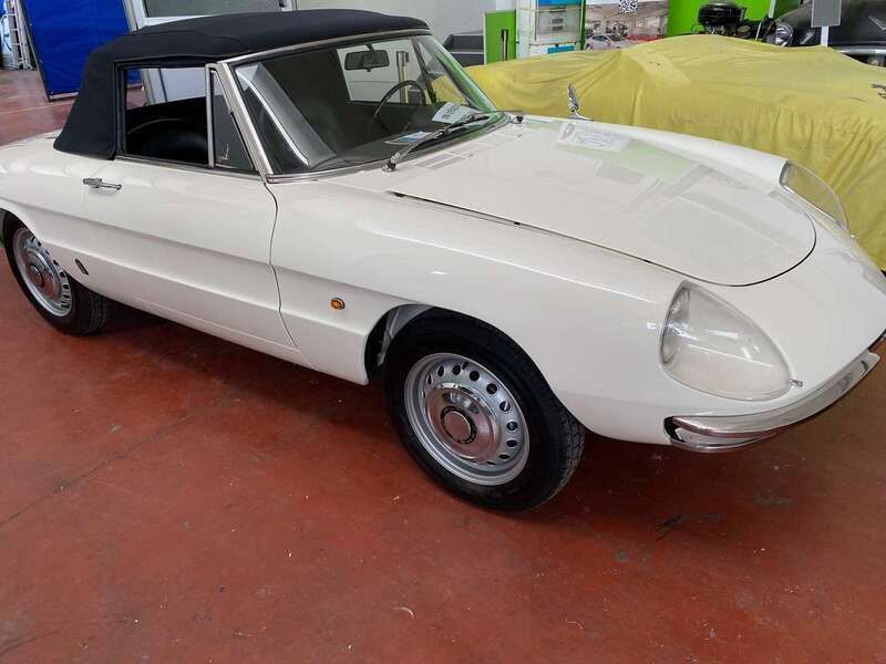 Bianco Usata 1967 Alfa Romeo Spider Cabrio | 71.000 € - Immagine 1/4