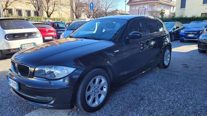 Usata BMW 118 143 CV (105 kW) 2009 Nero Utilitaria