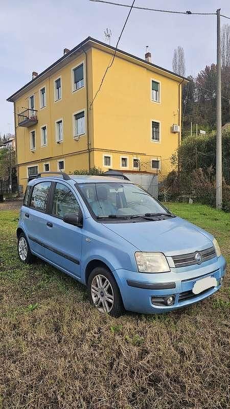 Begagnad Fiat Panda Emotion 60 HK (44 kW) 2011 Halvkombi