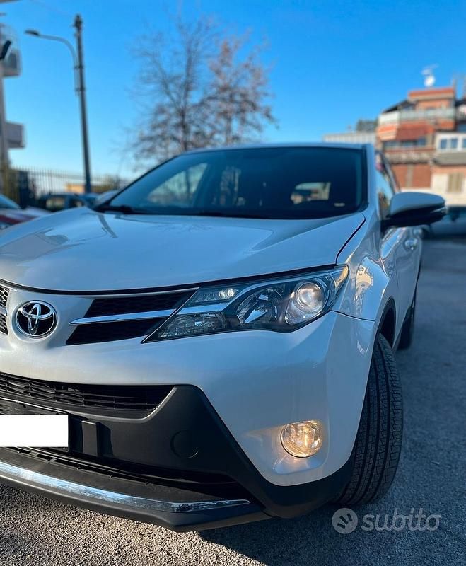 Second-hand Toyota RAV4 Style 150 CP (110 kW) 2014 Alb SUV