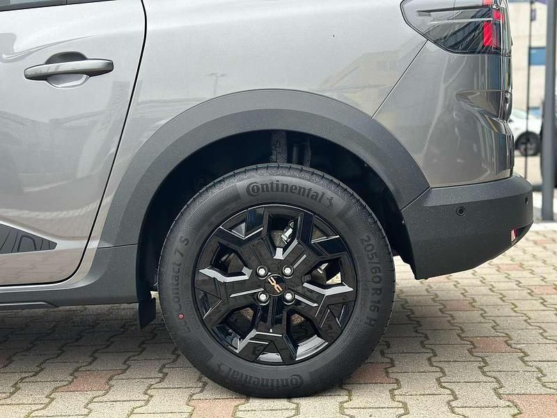 Nuova Dacia Jogger Extreme 109 CV (80 kW) 2026 Grigio scisto Monovolume