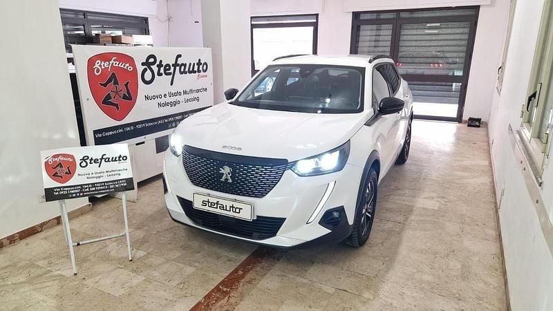 Bianco Usata 2022 Peugeot 2008 Allure SUV | 15.990 € (Super prezzo) - Immagine 1/4