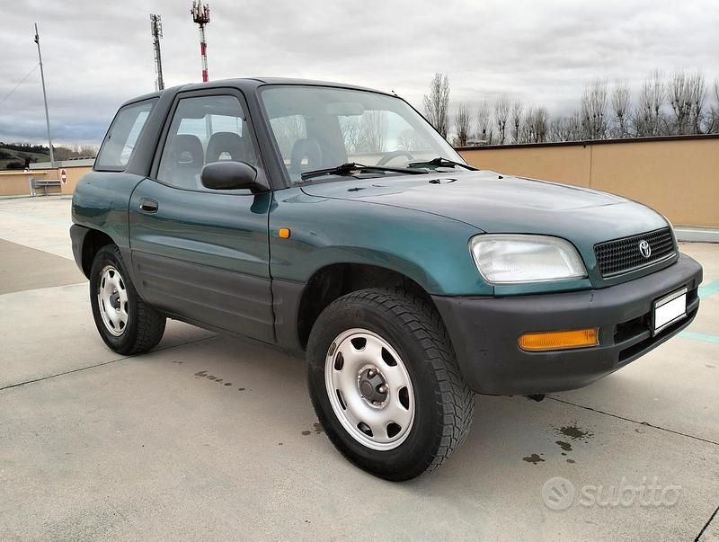 Usata Toyota RAV4 129 CV (94 kW) 1995 Verde SUV